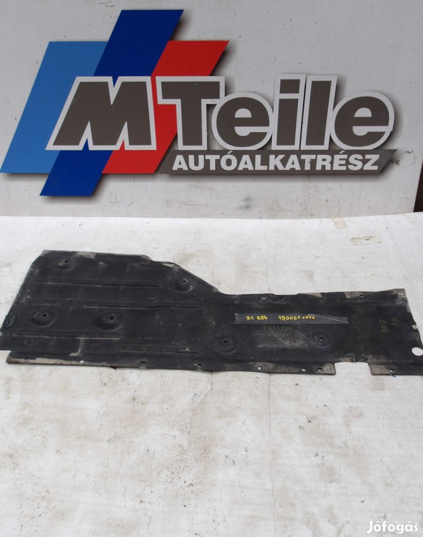 [GYÁRI BONTOTT] BMW - JOBB OLDALI ALSÓ MOTORBURKOLAT X1 E84